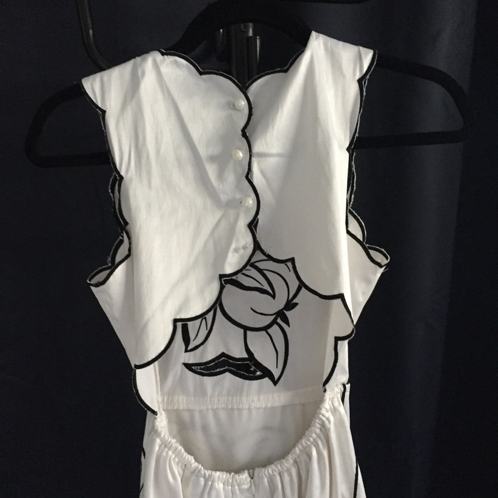 Dress - Picture 4 of 5